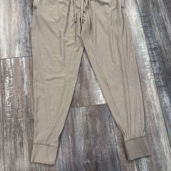 Tommy John Zen Ribbed Jogger Size Small - Picture 5 of 10